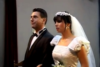 Čerstvá nevěsta Renata Black ukojí dva muže